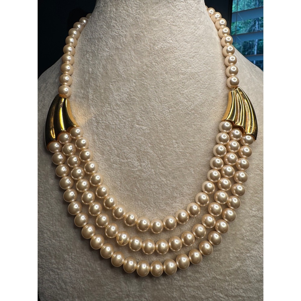 Napier Vintage Triple Strand Faux Pearl‎ Necklace Gold Tone Statement Cream 18in